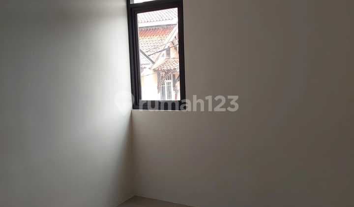 Dijual Rumah Baru Antapani