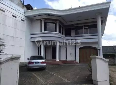 Rumah Lelang bergaya Modern di Ciperdanta Sumedang