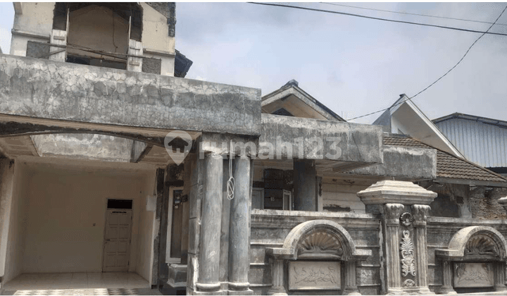 Rumah Lelang Modern di Sekejati Buahbatu Bandung