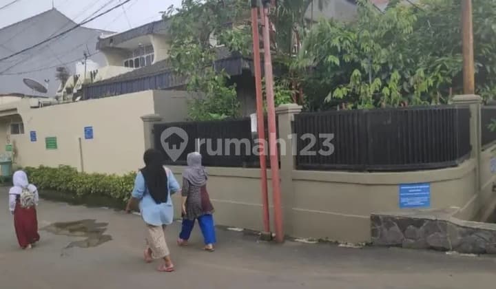 Rumah 2 Lantai Mewah dan Luas di Kota Bandung