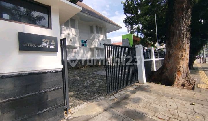 Menteng Rumah Mewah Lokasi Strategis Dibawah Njop