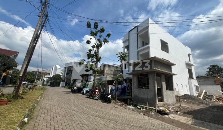 Tanah 175 M² di Puri Indah Jatinangor Siap Bangun Kost