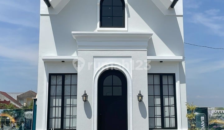 Rumah Modern Mansion Nine Type Diana American Styles Surabaya Brt