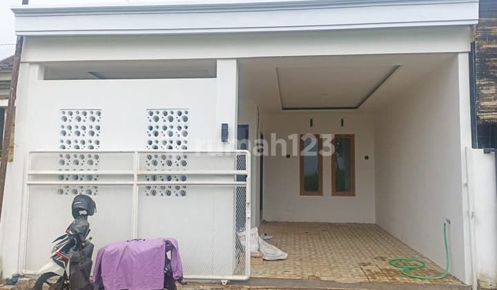 Dijual Rumah di Istana Bandara Pakis Malang Dekat Tol dan Bandara