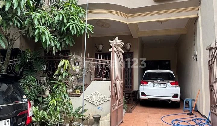 Rumah Akses Lokasi Mudah di Mayjen Sungkono KedungKandang Malang
