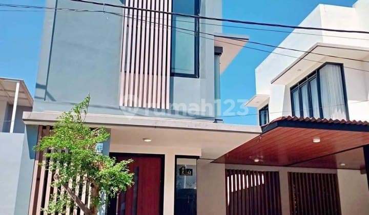 Rumah 2 Lantai Semi Furnish di Tunggulwulung Malang Dekat Kampus