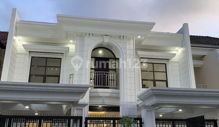 Rumah 3 Lantai Area Perumahan Araya Blimbing Malang Siap Huni