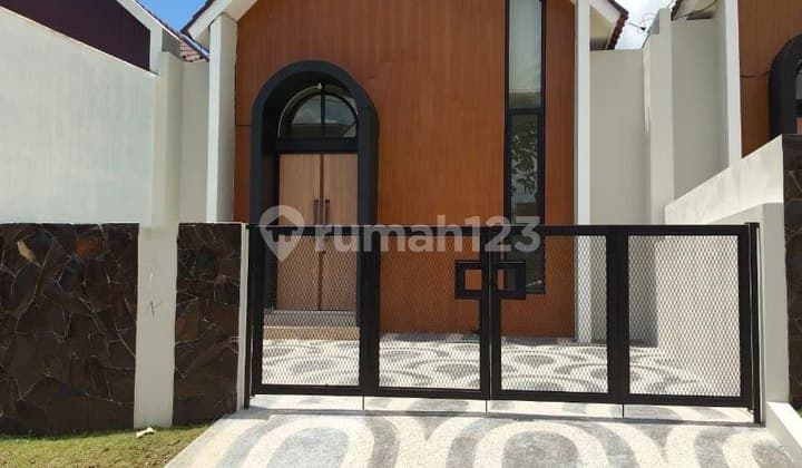 Rented: Ready-to-occupy House in Greenland Tidar Malang