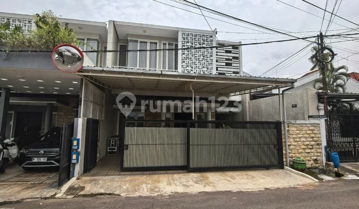 Rumah Modern Terawat Di Jalan Buah-buahan,langsep Kota Malang