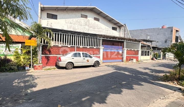Rumah + Gudang (2 Lantai) - Medayu Utara, Surabaya
