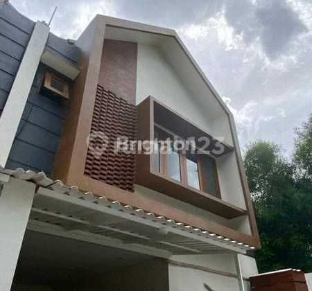 Let me check your text. What you provided seems to already be in English: "Leasehold Townhouse & Villa."
Did you perhaps want a translation from Indonesian to English? If your original text is in Indonesian, could you please provide the Indonesian version?
Alternatively, if your text is correct and written in English, then the translation is simply: "Leasehold Townhouse & Villa," and it is ready to use as is. Kindly confirm or provide the text in the original Indonesian.