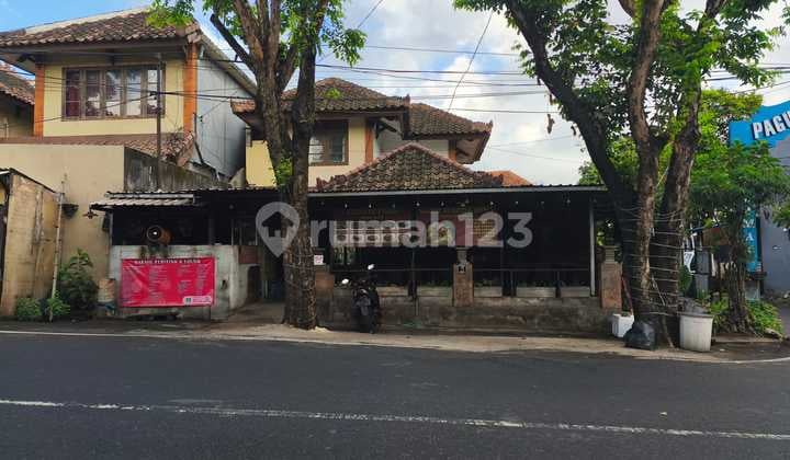 House on Jl. Danau Batur Raya, Jimbaran - Large Land & Strategic Location!