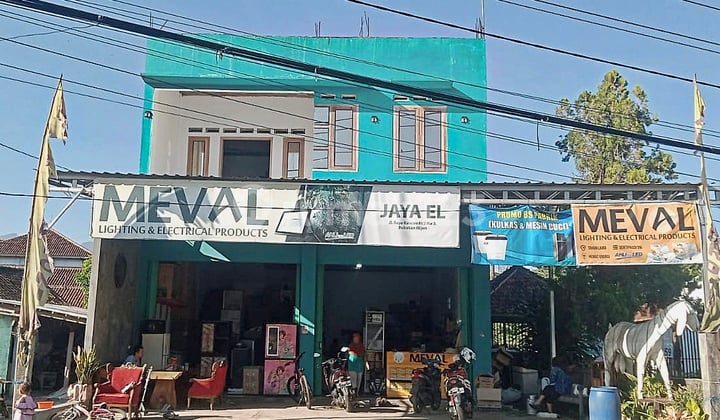 For Sale Strategic Shop House on Main Road Cangkiran Gunung Pati