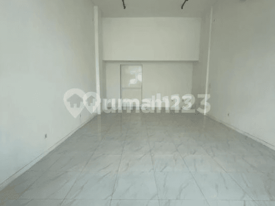 Ready-to-use 2-story Shop House for Sale with AC and Water Heater Bonus in Citragrand Complex, Semarang