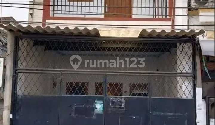 Jual Rumah di Tanah Sereal Tambora Jakarta Barat