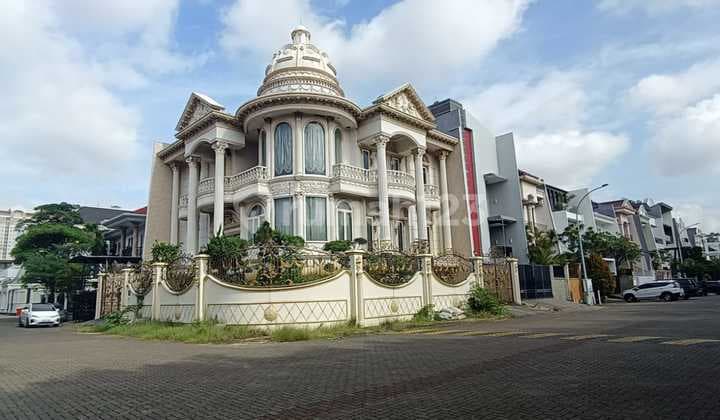 For Sale Corner House in Villa Gading Indah Kelapa Gading