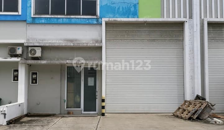 Warehouse for Rent at Bizpark Daan Mogot, Flood-Free
