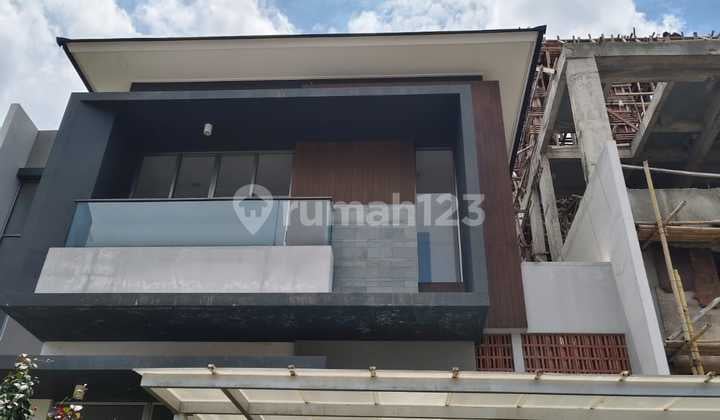 sewa rumah pantai bukit villa pik2 rumah baru bagus