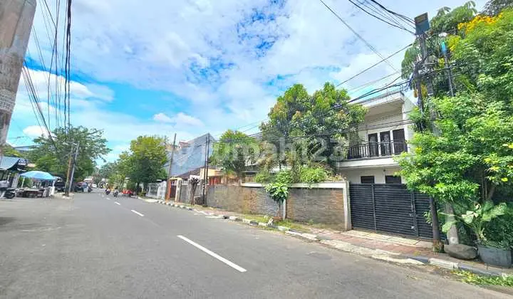 For Sale Corner House in Pulo Asem, Pulogadung, East Jakarta