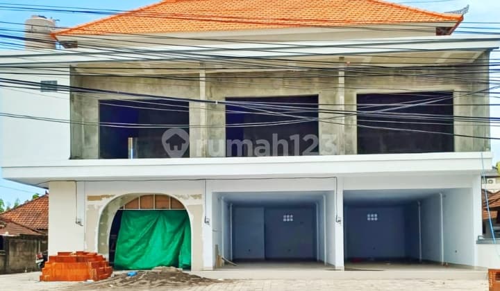 Ruko Strategis Di Jl. Raya Semer, Kerobokan - Lokasi Premium Di Kuta Utara