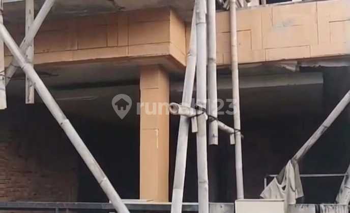 Rumah 2 Lantai Murah, Lokasi Strategis