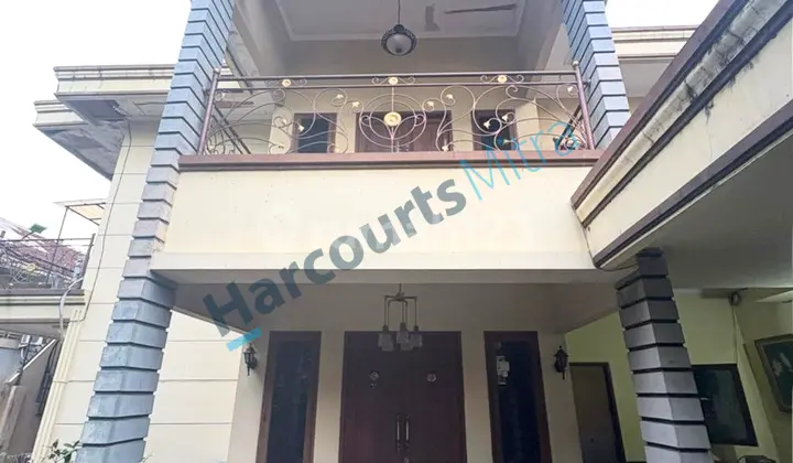 This is a luxury two-story home, very well-maintained, and flood free in Pulo Gadung — (Ar)
