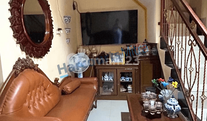 Rumah Cantik 3 Lantai, L LT : 60 M2 Bumi Anggrek Bekasi