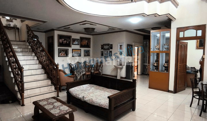 Dijual Cepat Rumah Cocok untuk Tempat Usaha Lokasi Strategis , Pinggir Jalan Utama, Bebas Banjir