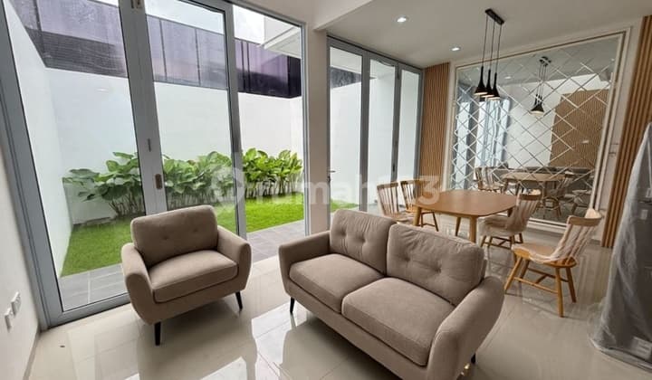 Rumah, 2 Lantai di Neo Tgr Lokasi Strategis di Sukajadi