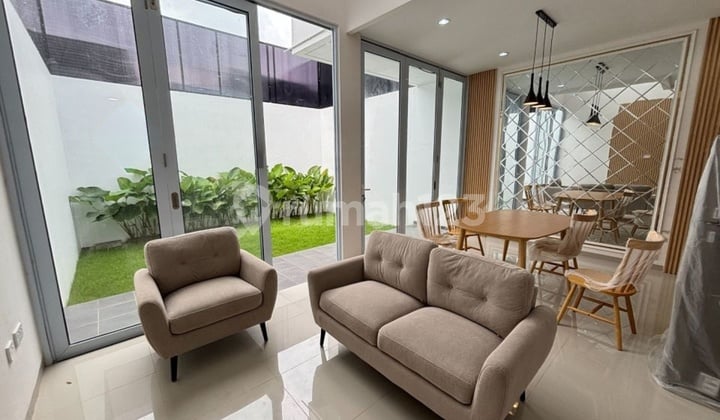 Rumah, 2 Lantai di Neo Tgr Lokasi Strategis di Sukajadi