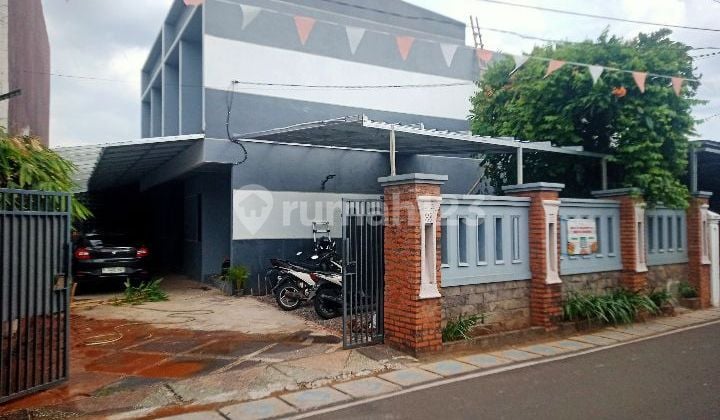 Dijual Rumah Beserta 2 Unit Townhouse Didaerah Duren Sawit Jaktim