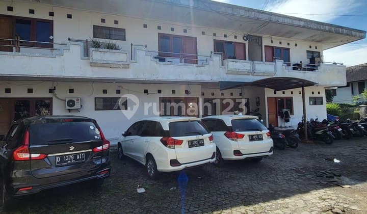 Dijual Rumah Kost 44 Kamar Daerah Strategis Tubagus Ismail Atas