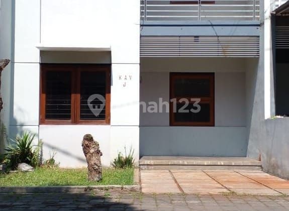 Dijual Rumah Siap Huni Komplek Grand Sariwangi Kota Bandung