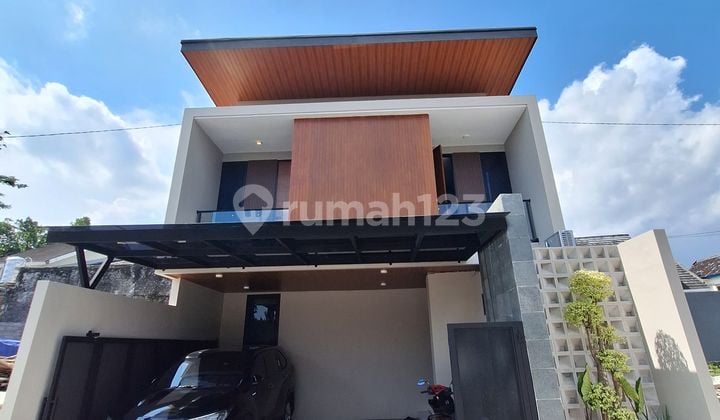 Rumah Mewah Bonus Furnished di Jalan Kaliurang KM 10