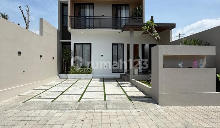 Rumah Mewah 2 Lantai Dekat Uii Dalam Cluster