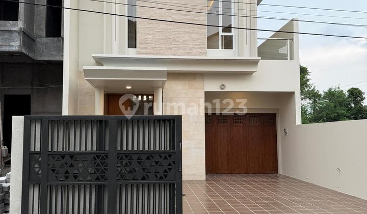 Rumah Mewah di Sambisari Dekat Bandara Adisucipto