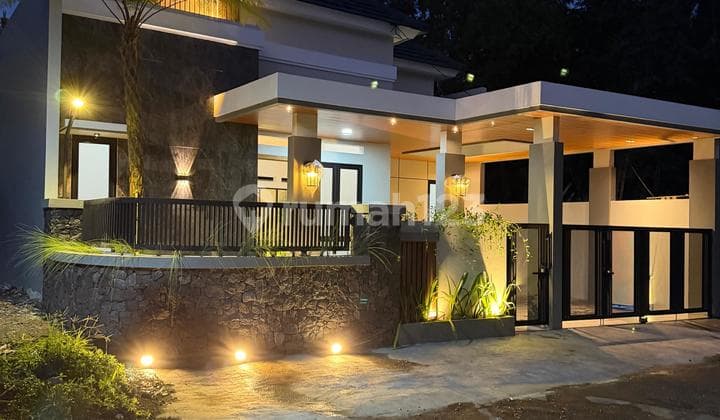 Rumah Tropis Modern di Jalan Kaliurang KM 13
