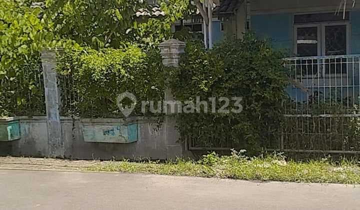 Dijual Rumah Bahan Hitung Tanah di Taman Kebalen Bekasi