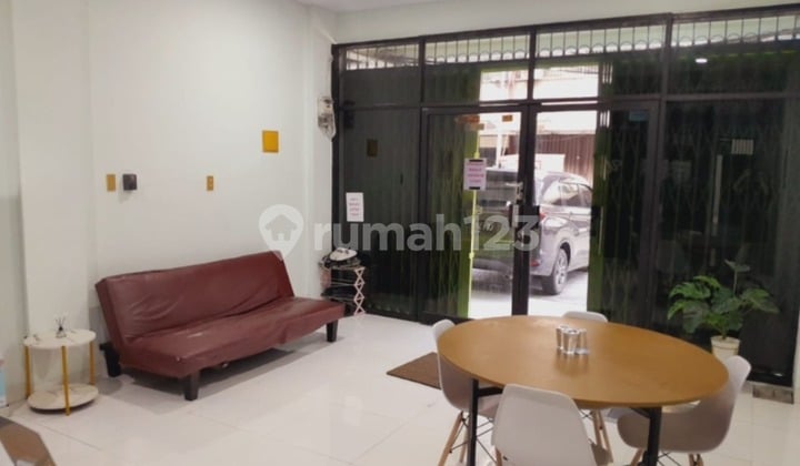 For Sale 4-Story Shophouse in Pangeran Jayakarta, West Jakarta