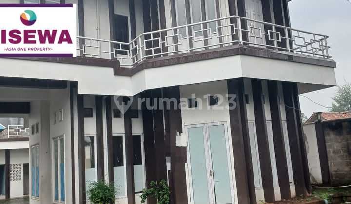 Disewakan Rumah dengan Parkiran Luas bisa Utk Usaha di Mustika Jaya Bekasi