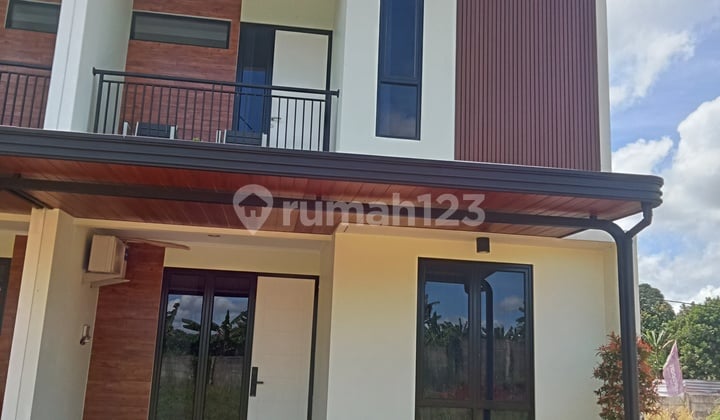 Rumah 2 Lantai di Serpong