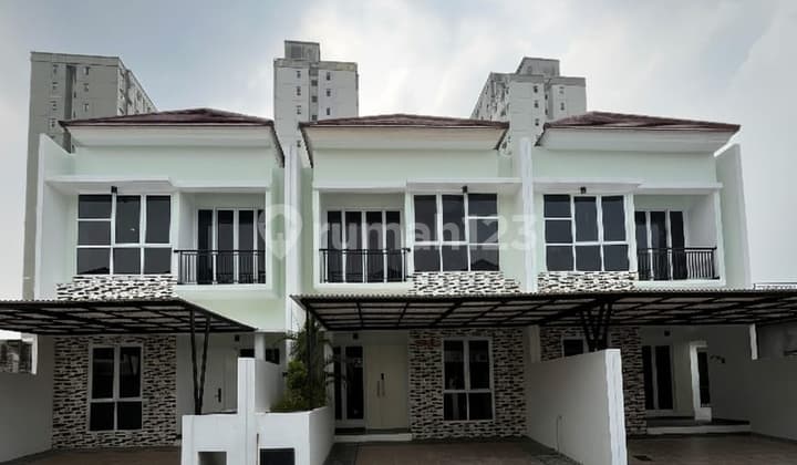 Rumah 2 Lantai Akses Jalan 2 Mobil di Ciputat