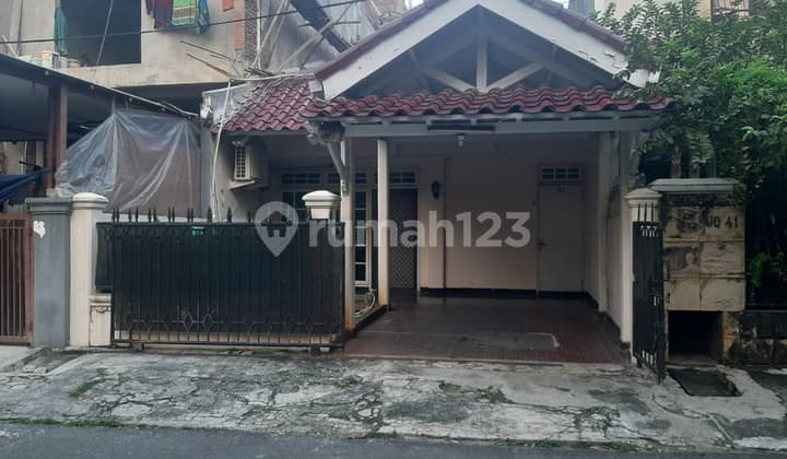 Rumah Bagus Hitung Tanah Di Pondok Indah Jakarta Selatan