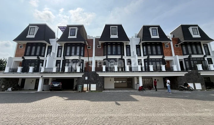 Siap Huni 4 Lantai Private Lift 500 Meter Tol Andara Kawasa Artis