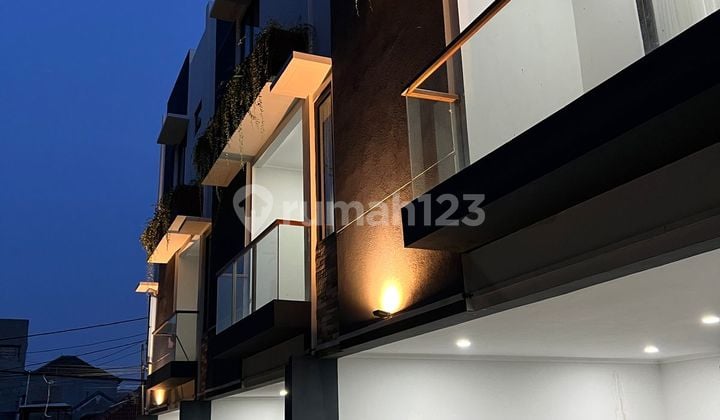 Rumah Baru Siaphuni Jakarta Pusat 3 Lantai Pinggir Jalan Sisa 1