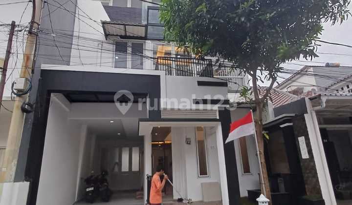 Rumah 2 Lantai Siap Huni di Jagakarsa Jakarta Selatan Harga Terjangkaul