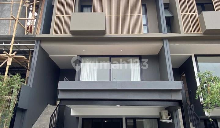 Rumah Siaphuni Brandnew 4 Lantai di Cilandak Double Dacker Mewah