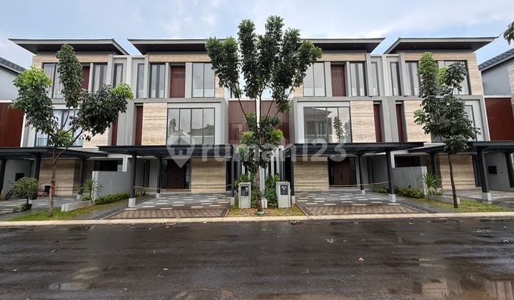 Rumah Mewah Murah di Bintaro 3 Lantai Privat Lift &Pool Deket Tol