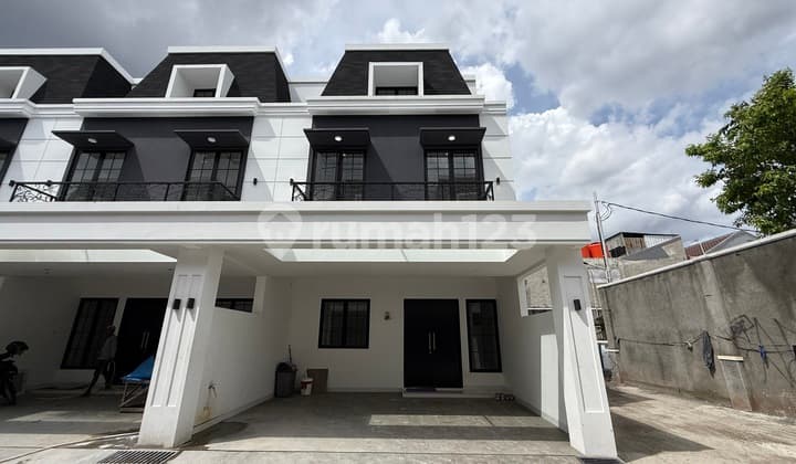 Rumah Mewah di Lokasi Premium Pancoran Jakarta Selatanan L