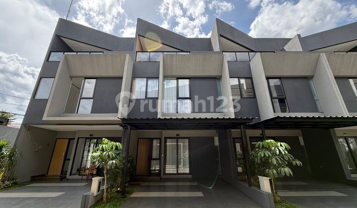 Rumah Siphuni di Jagakarsa Dekat Tb Simatupang di Jual Murah 3 M